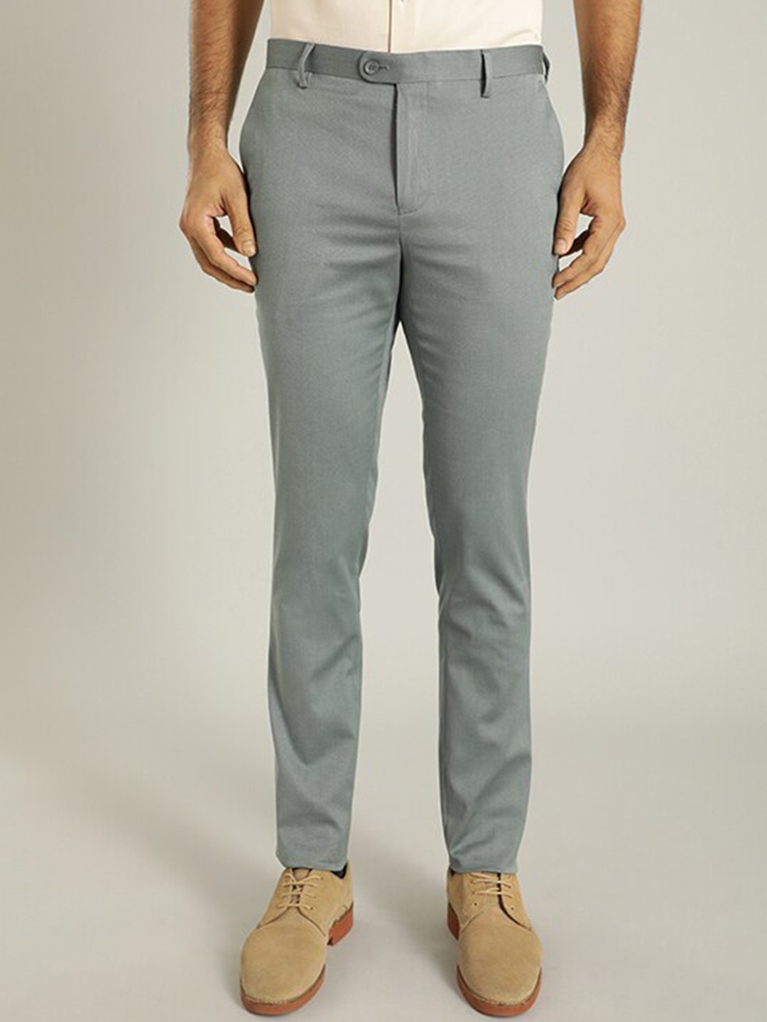 

Indian Terrain Men Urban Tapered Fit Chinos, Green