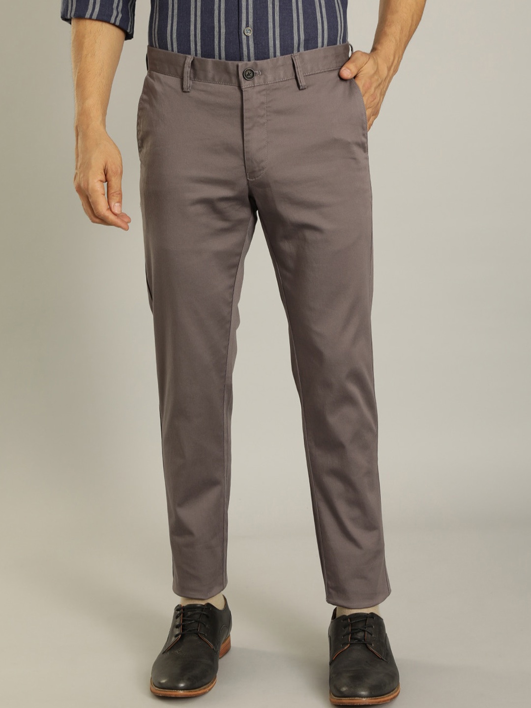 

Indian Terrain Men Brooklyn Slim Fit Regular Trousers, Grey