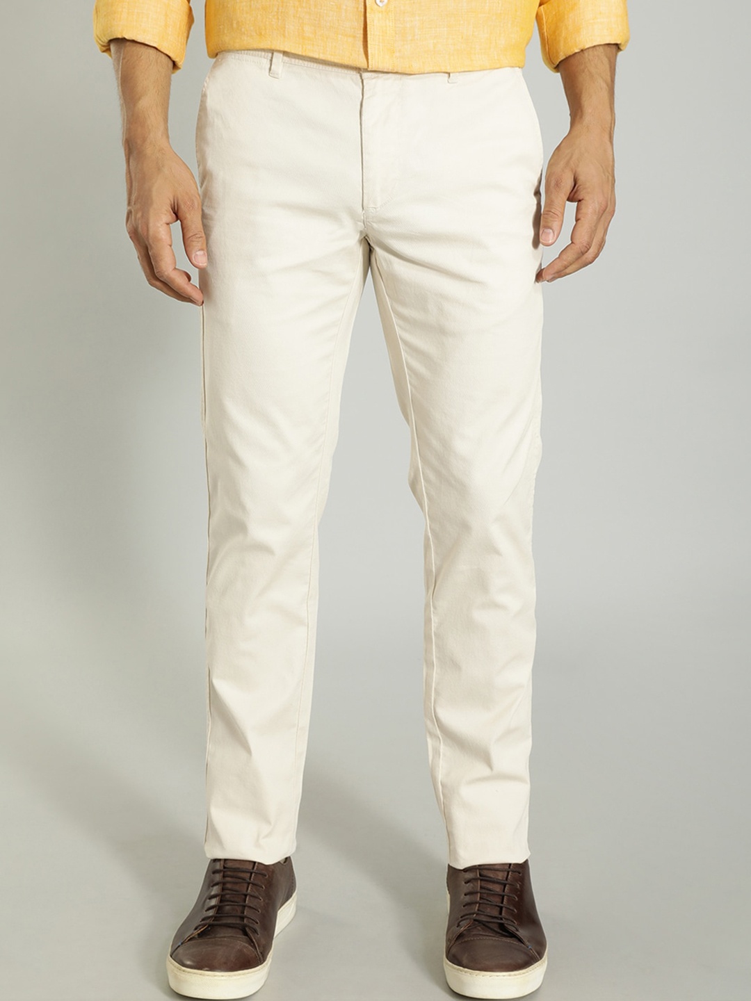 

Indian Terrain Men Brooklyn Slim Fit Trousers, Beige