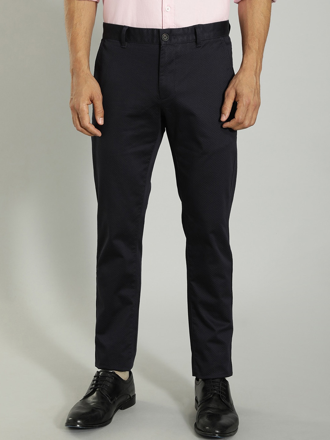 

Indian Terrain Men Brooklyn Slim Fit Regular Trousers, Navy blue