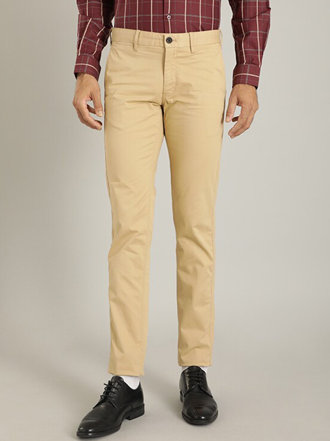 

Indian Terrain Men Mid-Rise Brooklyn Slim Fit Formal Trousers, Khaki