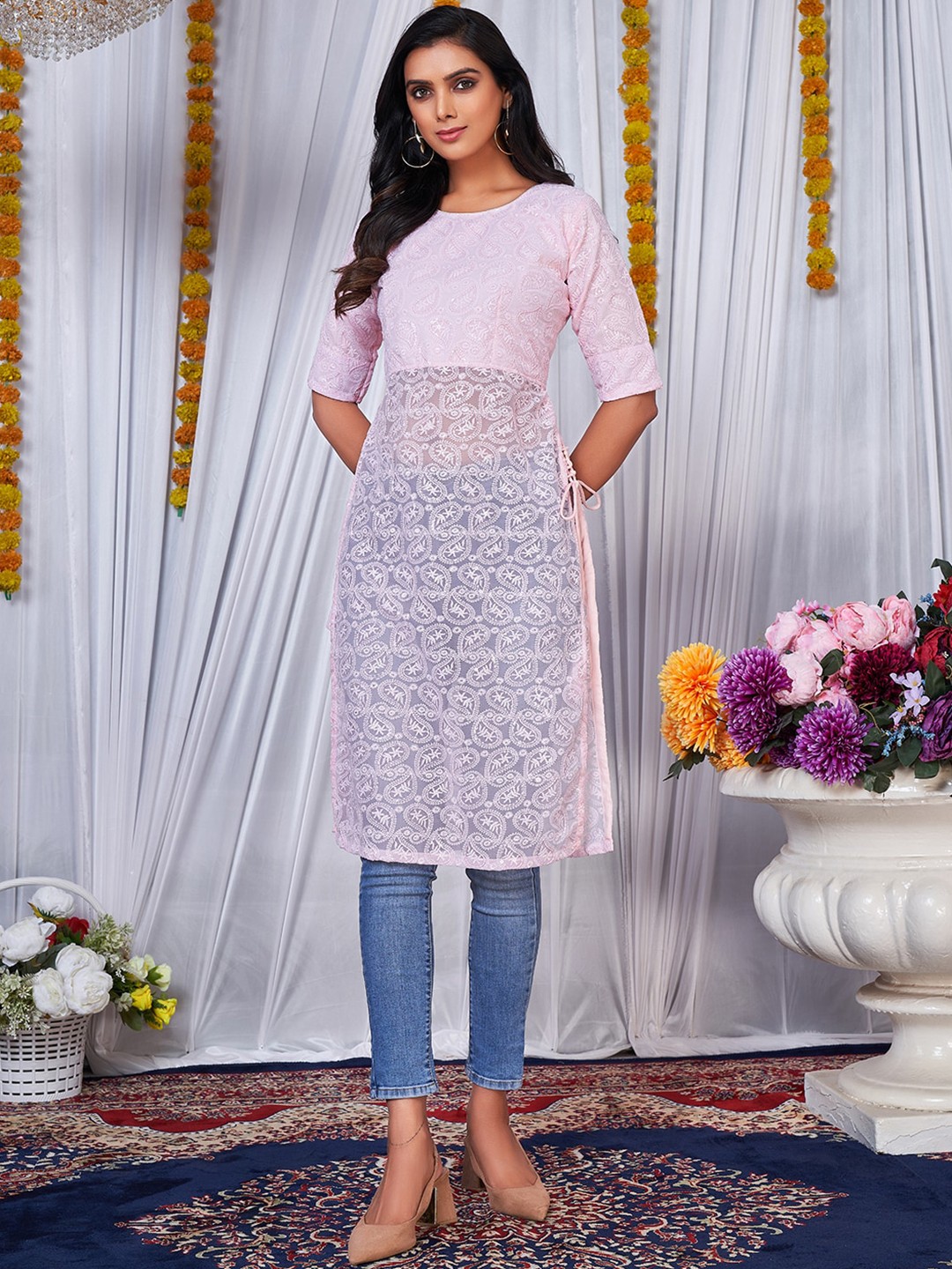 

PRENEA Ethnic Motifs Embroidered Chikankari Straight Kurta, Peach