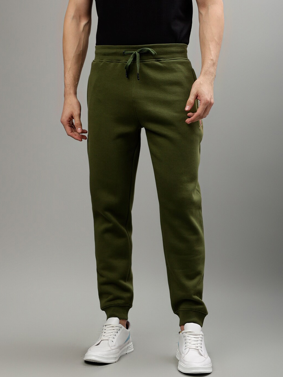 

Iconic Men Regular Fit Mid-Rise Plain Cotton Joggers, Green