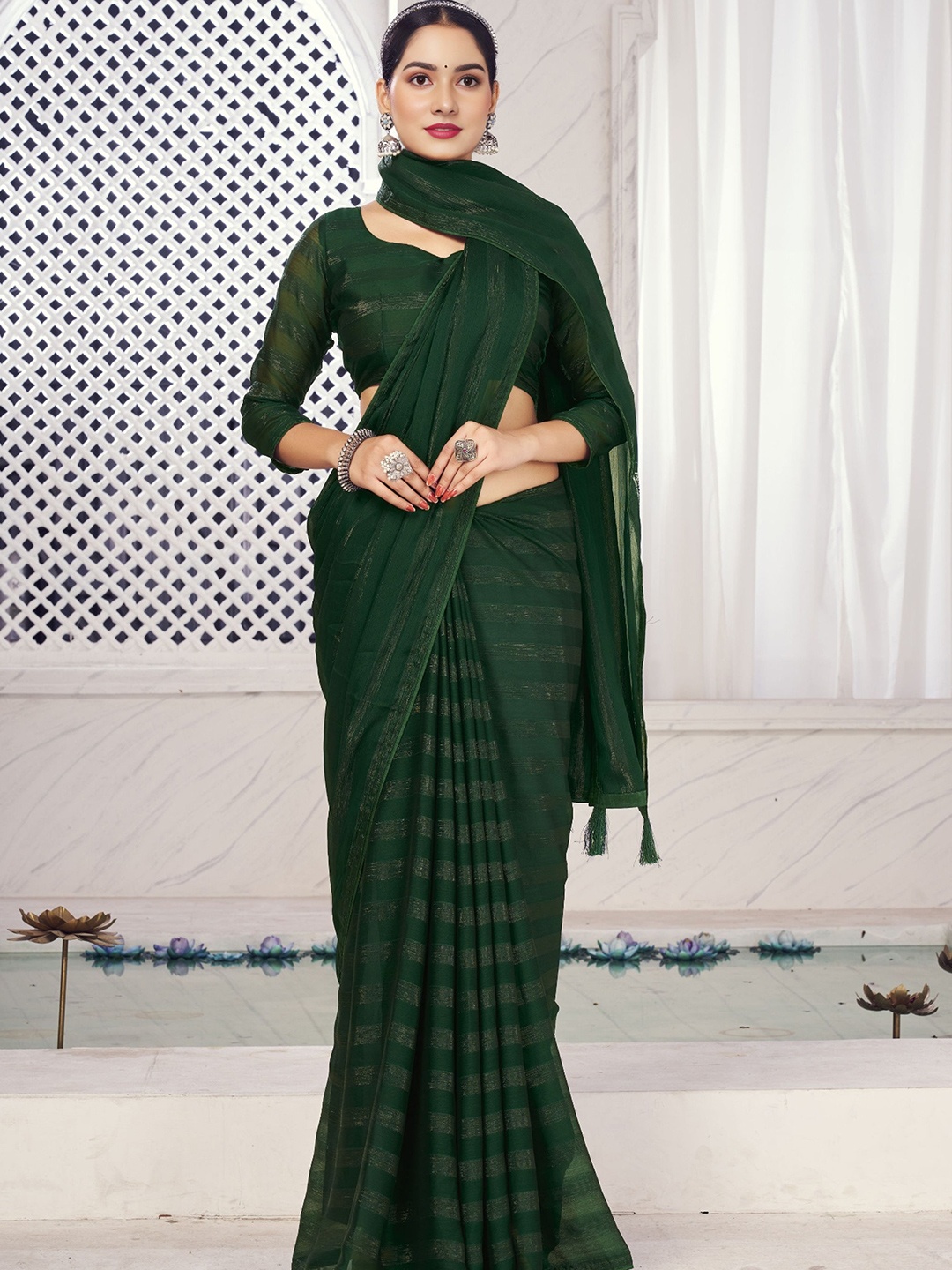 

DIVASTRI Striped Pure Chiffon Banarasi Saree, Green