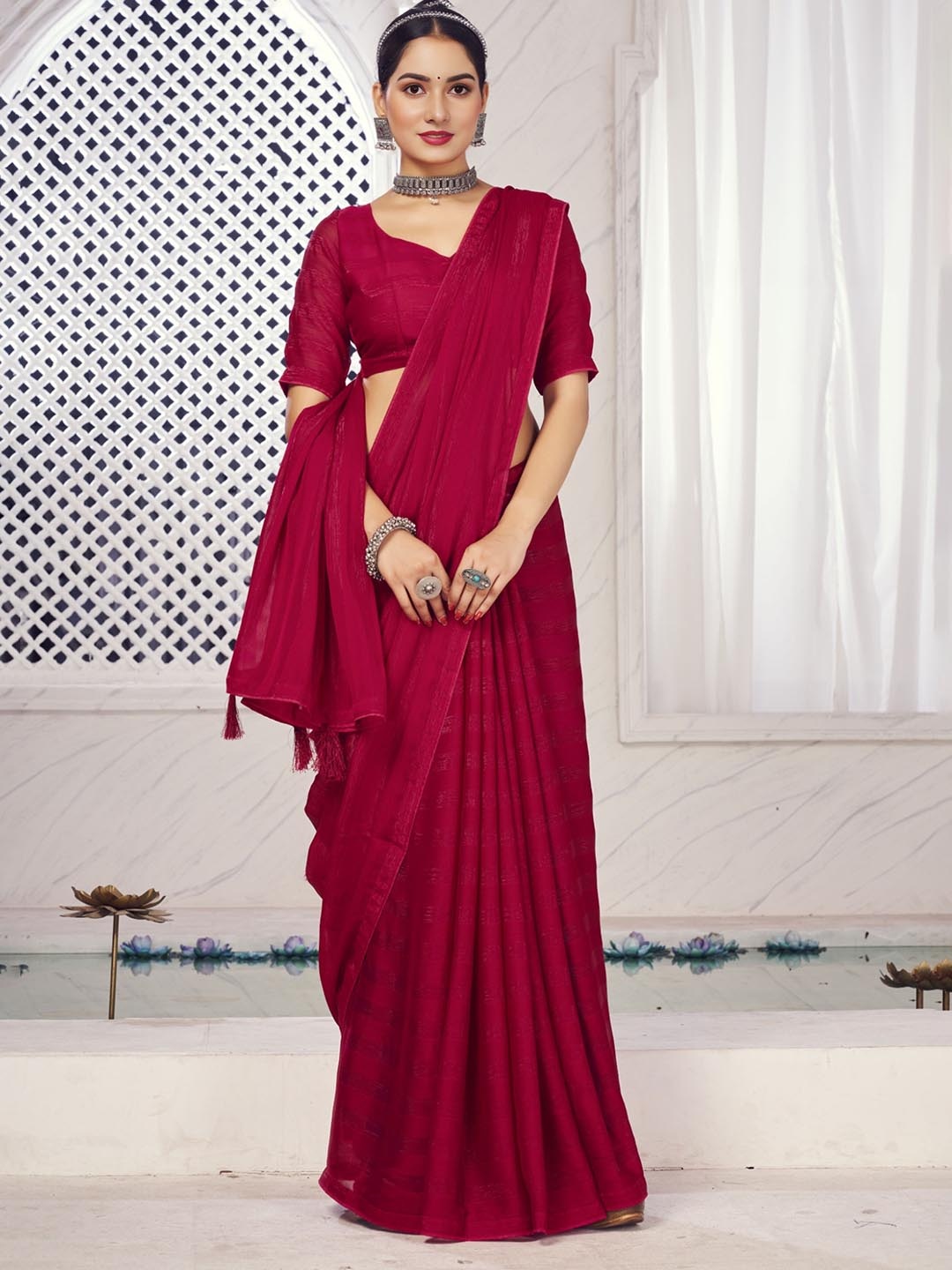 

DIVASTRI Striped Pure Chiffon Banarasi Saree, Maroon