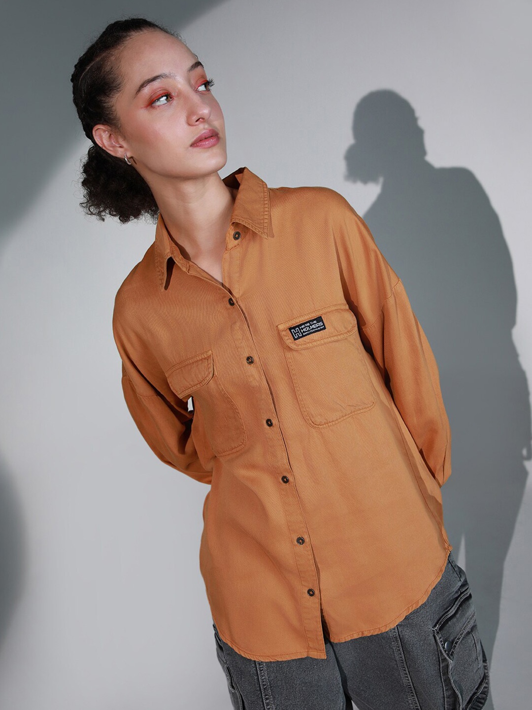 

Hubberholme Standard Oversized Casual Shirt, Tan