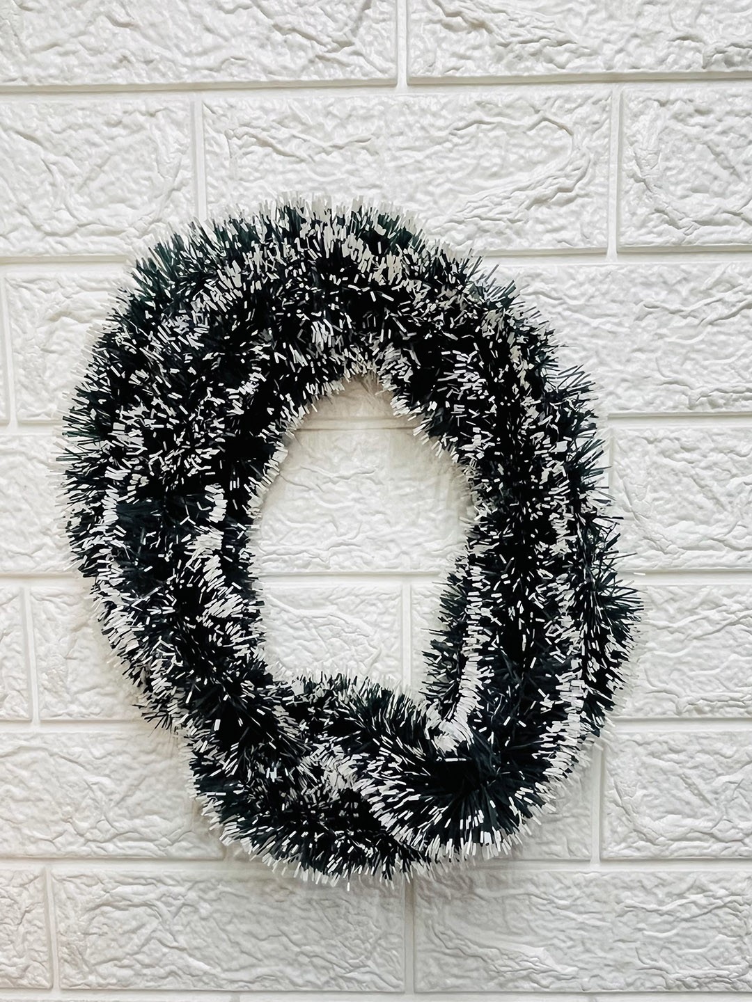 

Akaar Green 3 Pieces Tinsel For Christmas Decoration Festive Decor