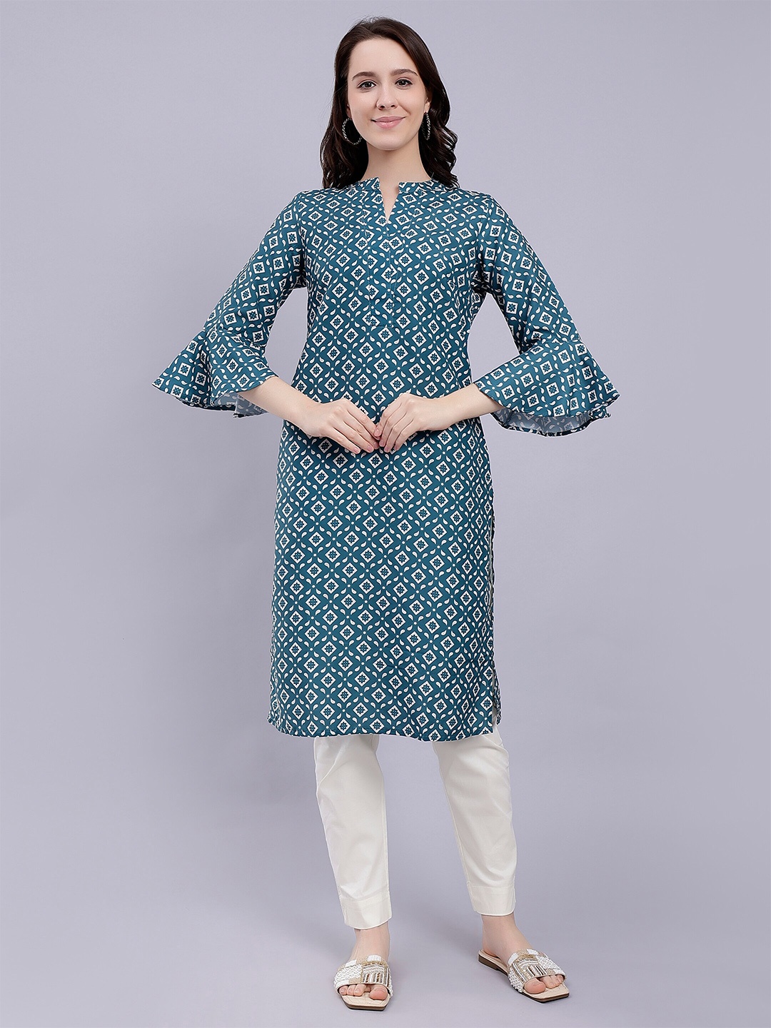 

soan Ethnic Motifs Printed Bell Sleeves Straight Kurta, Teal