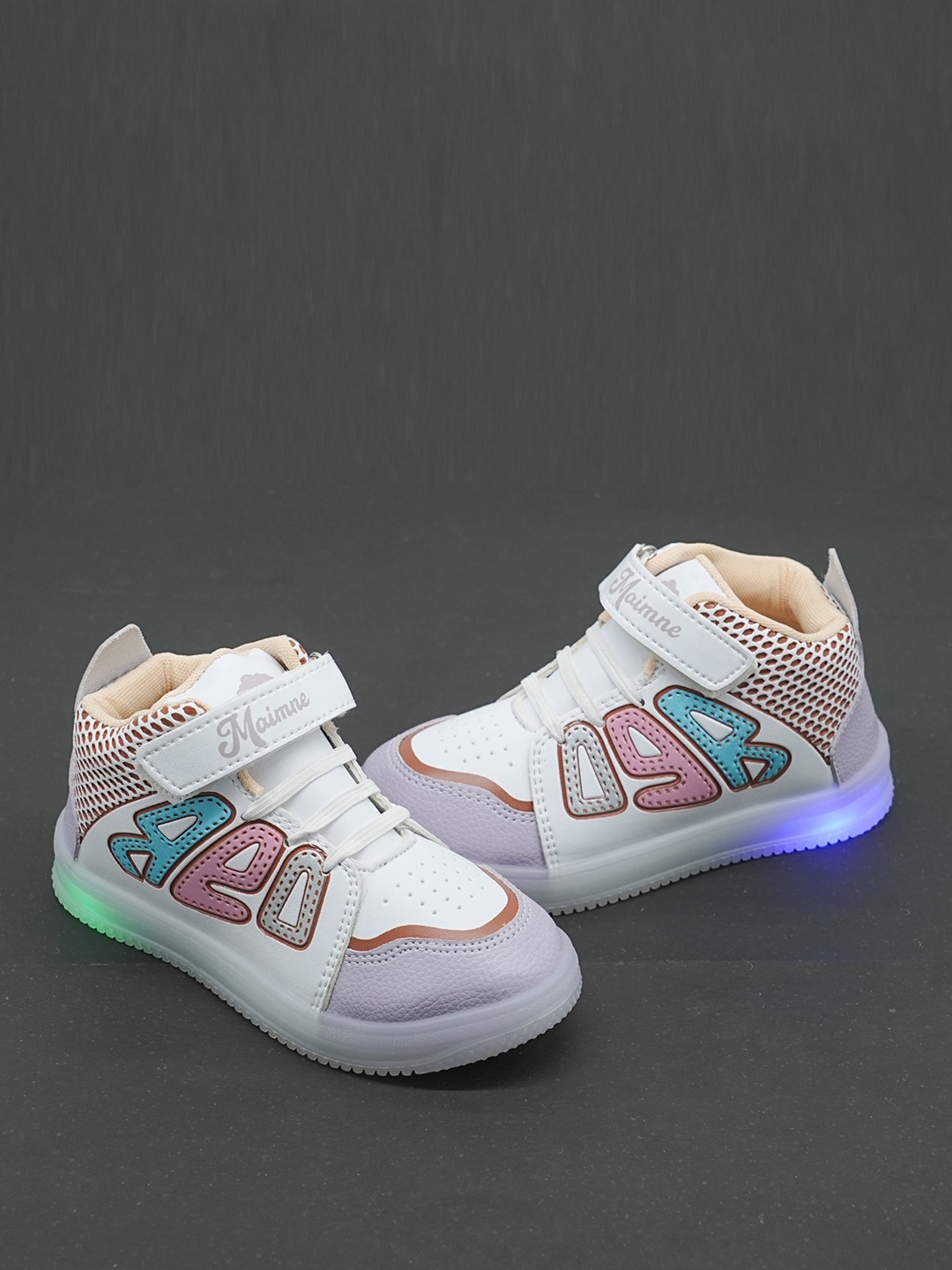 

BAESD Kids Colourblocked LED Lightweight Mid-Top Sneakers, White