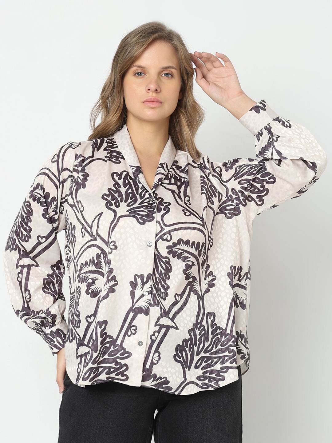 

VERO MODA CURVE Floral Printed Shirt Style Top, White