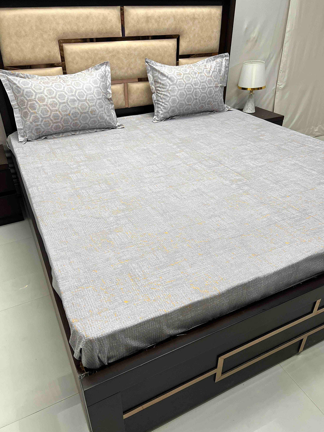 

Pure Decor Lifestyle Grey Solid Cotton 380 TC King Bedsheet with 2 Pillow Covers