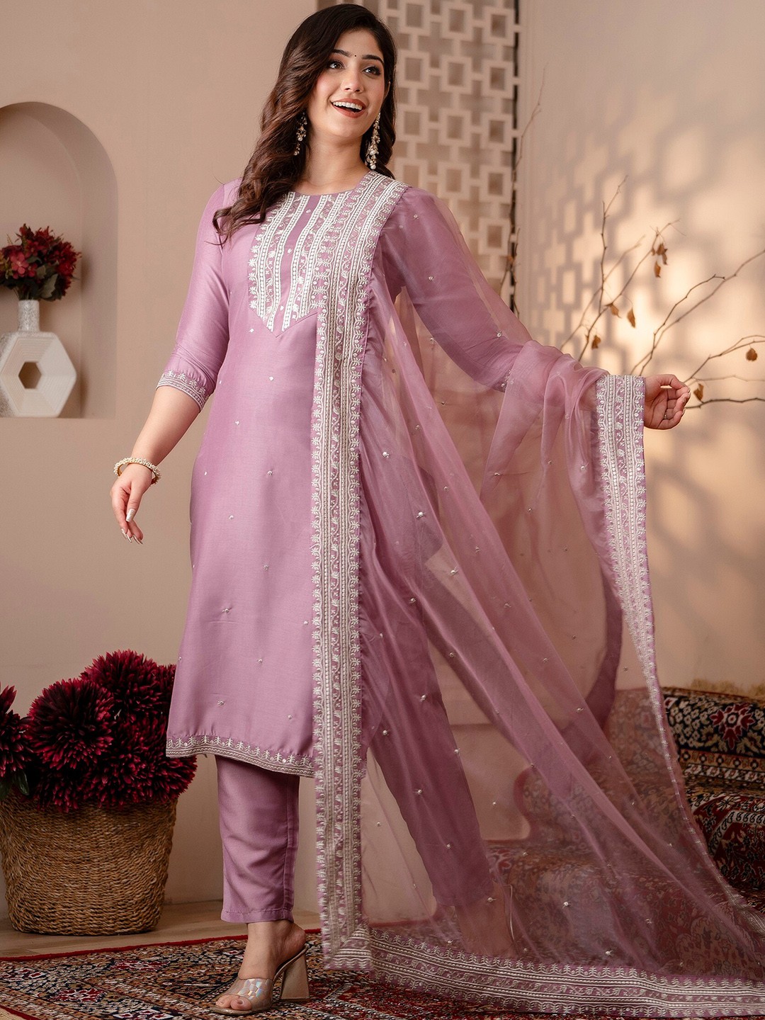 

Charu Ethnic Motifs Embroidered Kurta With Trousers & Dupatta, Lavender