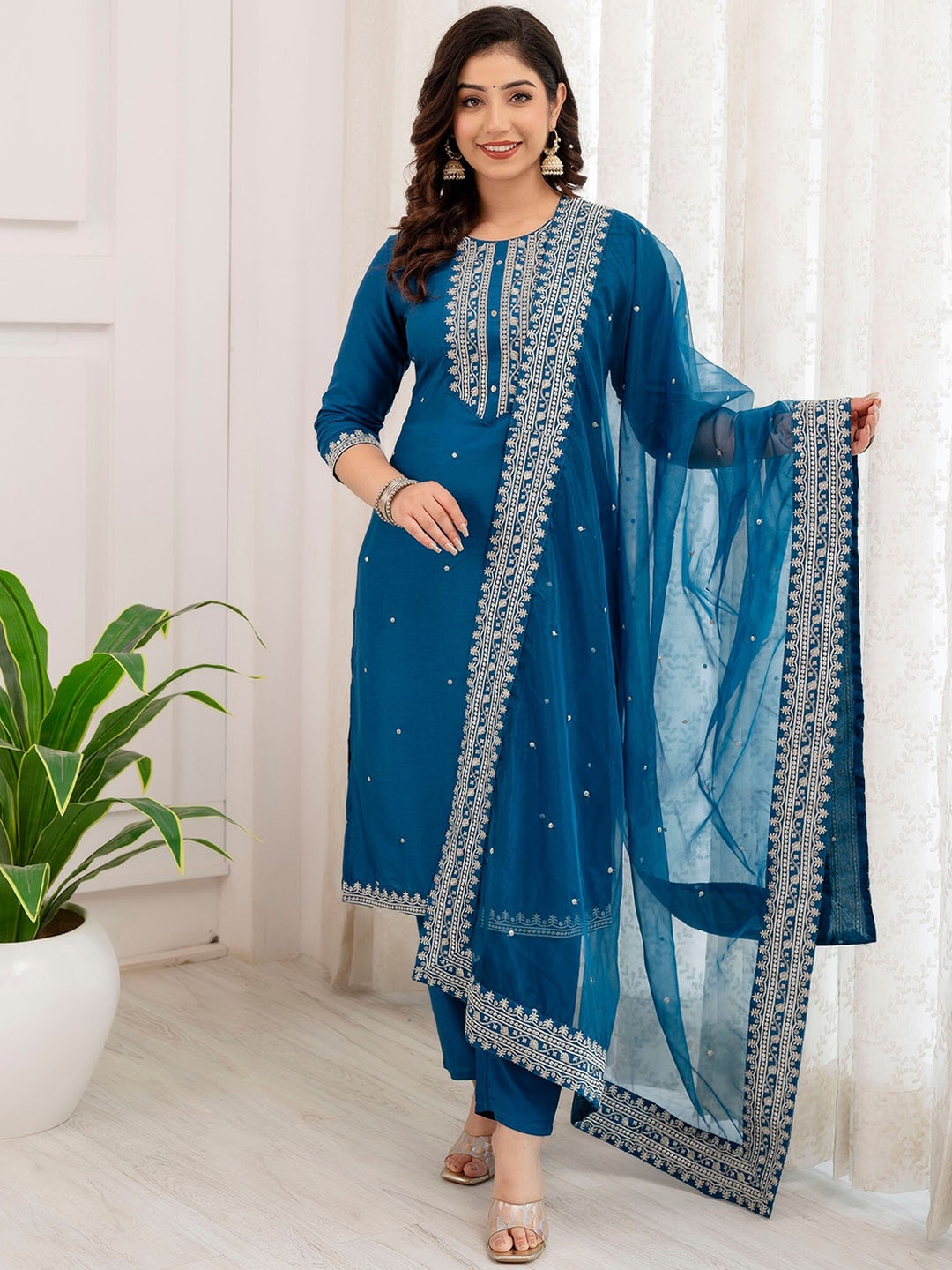 

Charu Ethnic Motifs Embroidered Kurta With Trousers & Dupatta, Turquoise blue