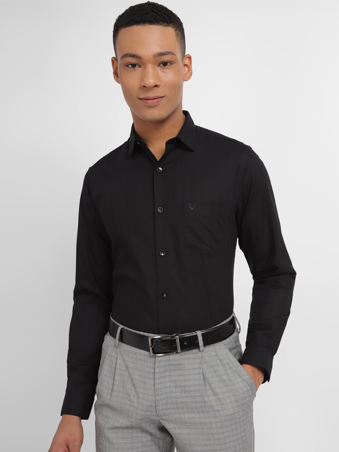 

Allen Solly Slim Fit Vertical Stripes Pure Cotton Formal Shirt, Black