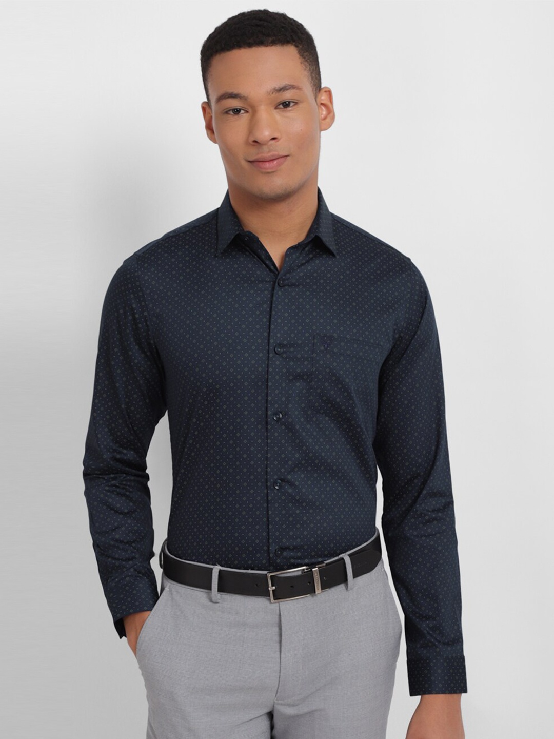 

Allen Solly Slim Fit Micro Ditsy Printed Cotton Formal Shirt, Navy blue