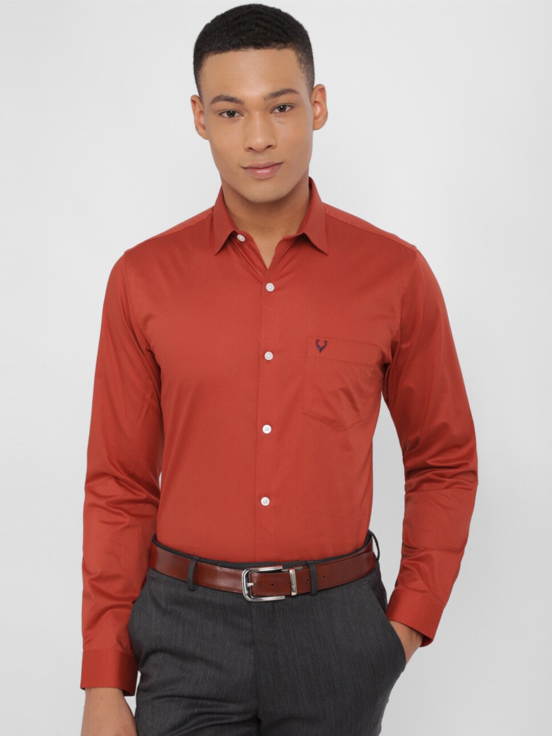 

Allen Solly Slim Fit Spread Collar Pure Cotton Formal Shirt, Red