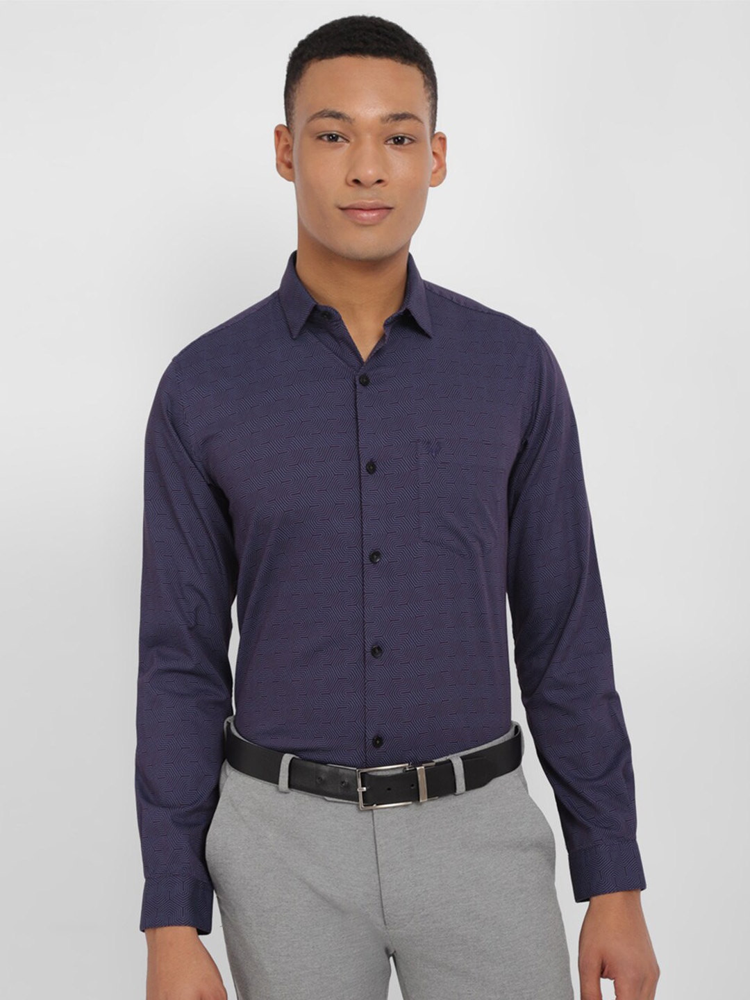 

Allen Solly Geometric Printed Cotton Slim Fit Formal Shirt, Navy blue