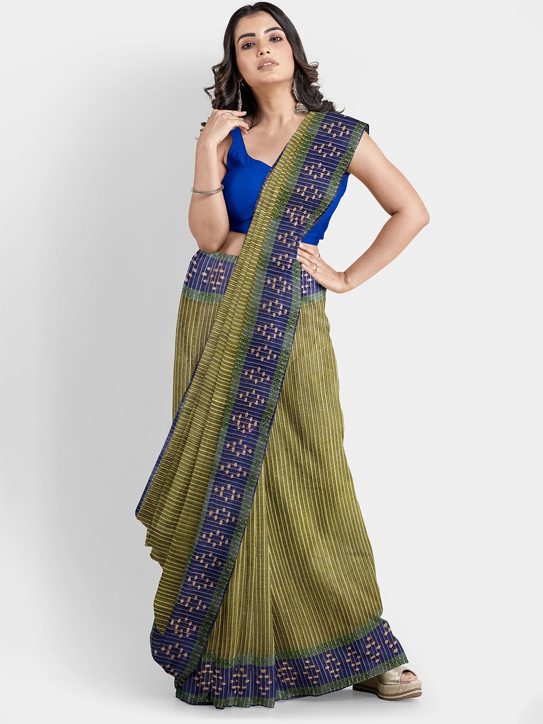 

WoodenTant Woven Design Pure Cotton Taant Saree, Green