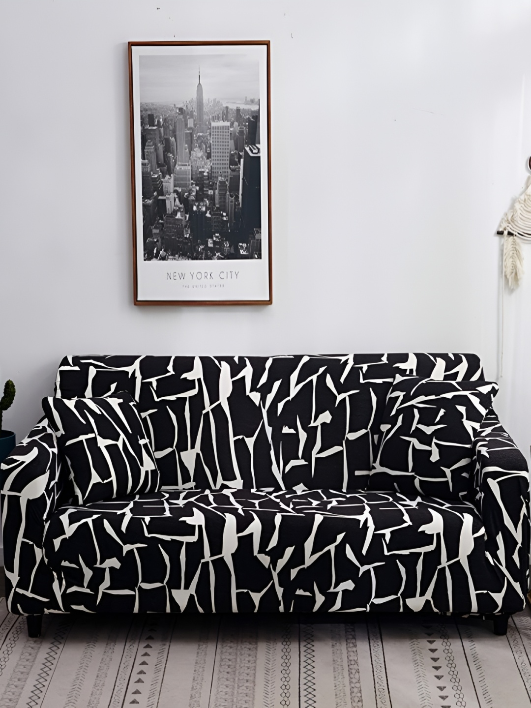 

Lukzer Black & White Abstarct Prinetd 2 Seater Sofa Cover With Arms