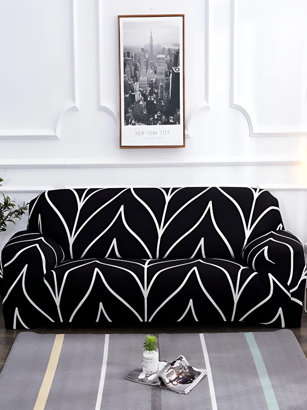 

Lukzer Black & White 4 Seater Sofa Cover With Arms With Arms