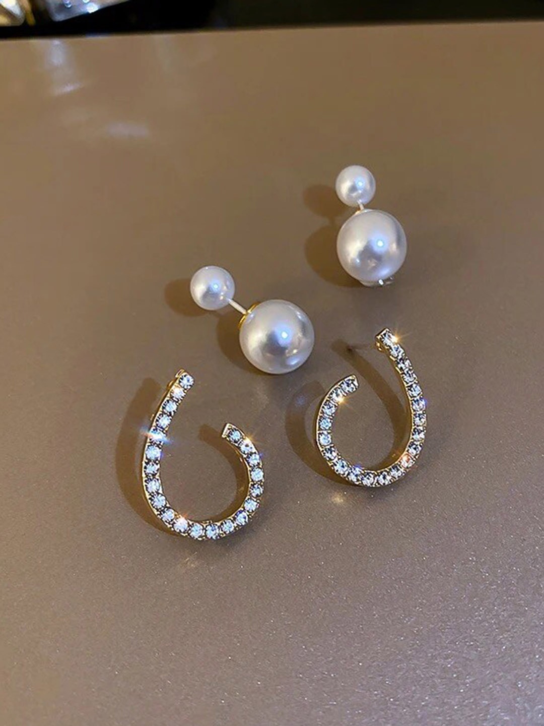 

Vembley Gold-Toned Oval Drop Earrings