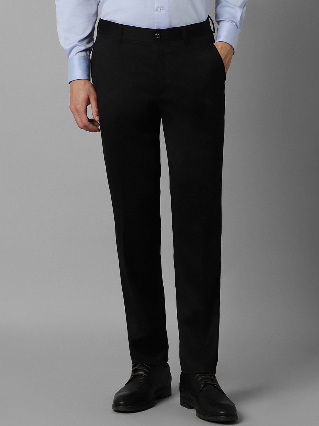 

Louis Philippe Men Slim Fit Formal Trousers, Black