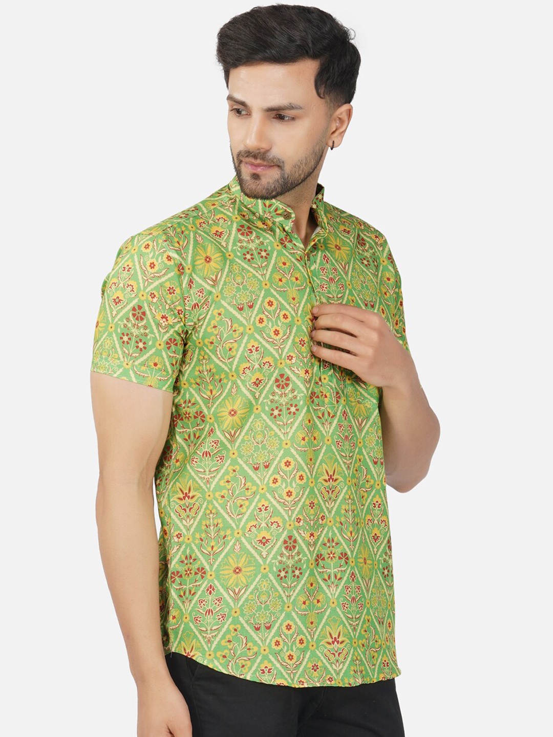 

BASE 41 Floral Printed Straight Kurta, Green
