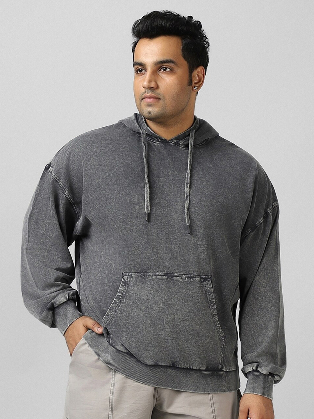 

Bewakoof Plus Official DC Printed Oversized Hooded Sweatshirt, Grey