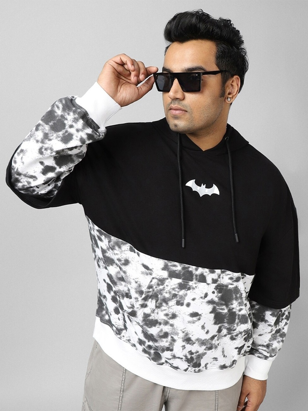

Bewakoof Plus Dyed DC Oversized Hooded Sweatshirt, Black