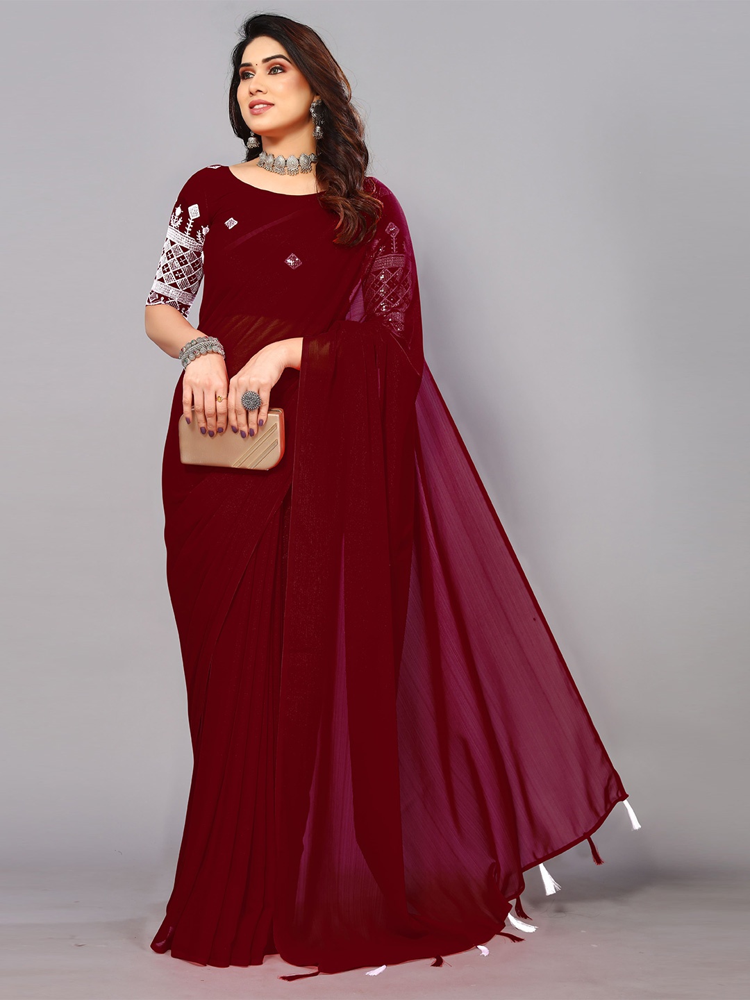 

ZELZIS Saree With Embroidered Blouse, Maroon