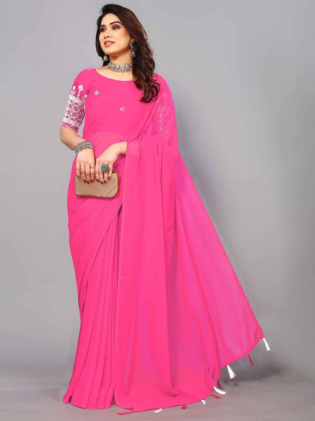 

ZELZIS Saree With Embroidered Blouse, Pink