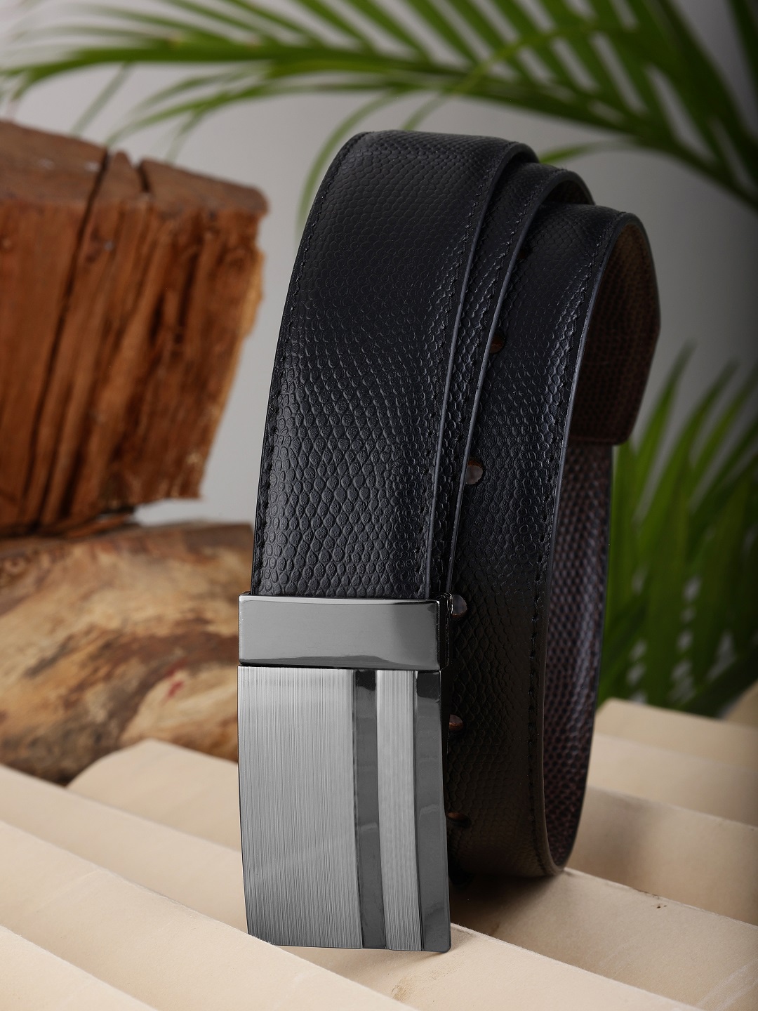 

ZEVORA Men Textured Leather Reversible Belt, Black