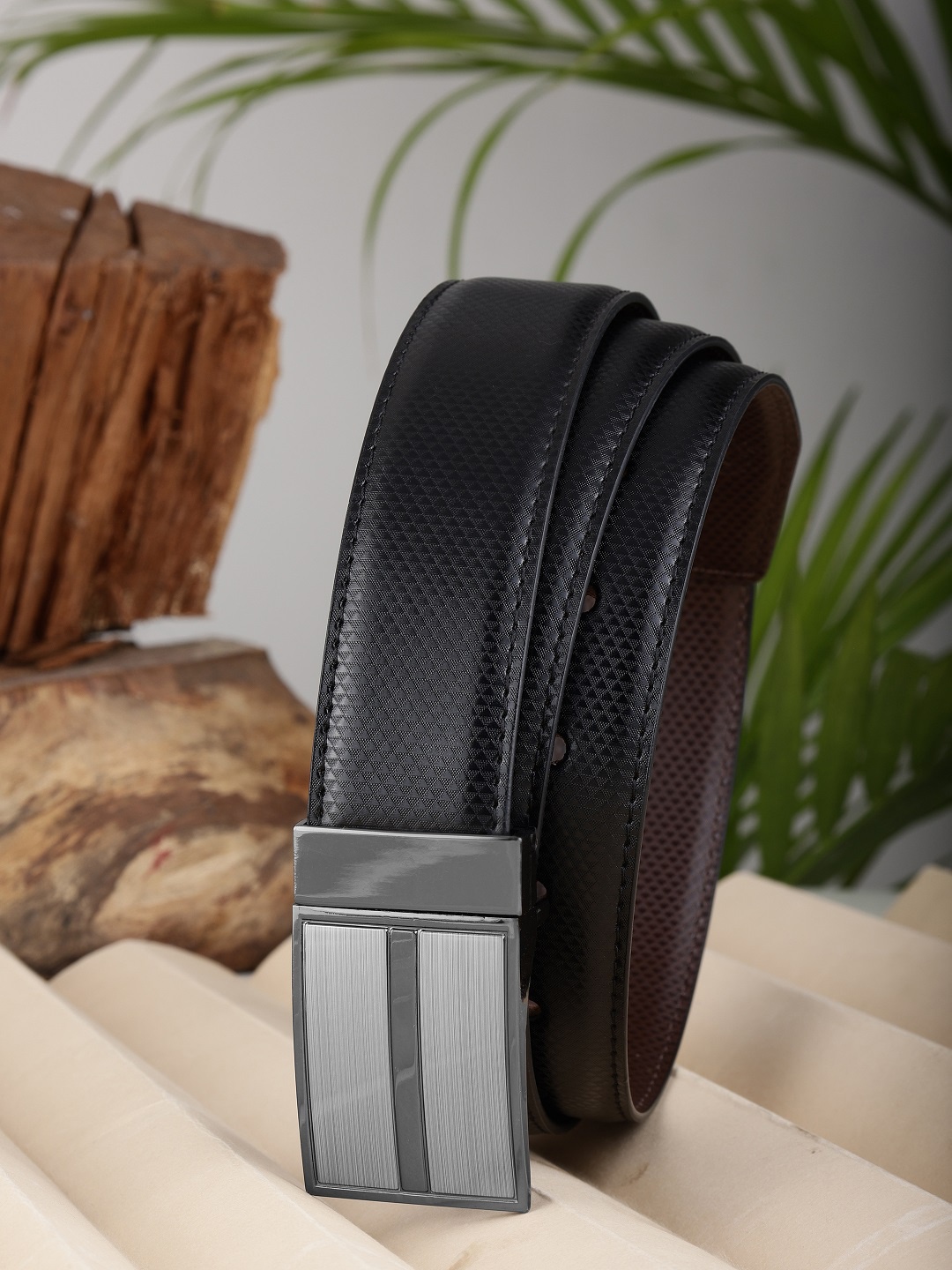 

ZEVORA Men Textured Leather Reversible Belt, Black