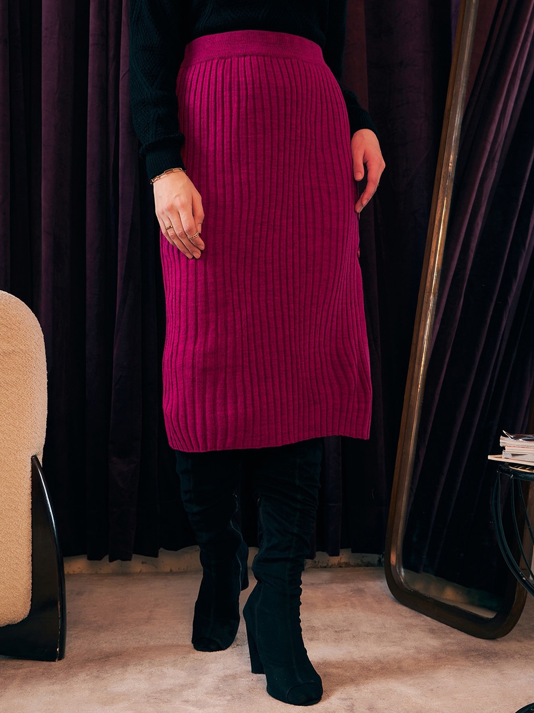 

Berrylush Pink Striped Side Slit Acrylic Straight Skirt
