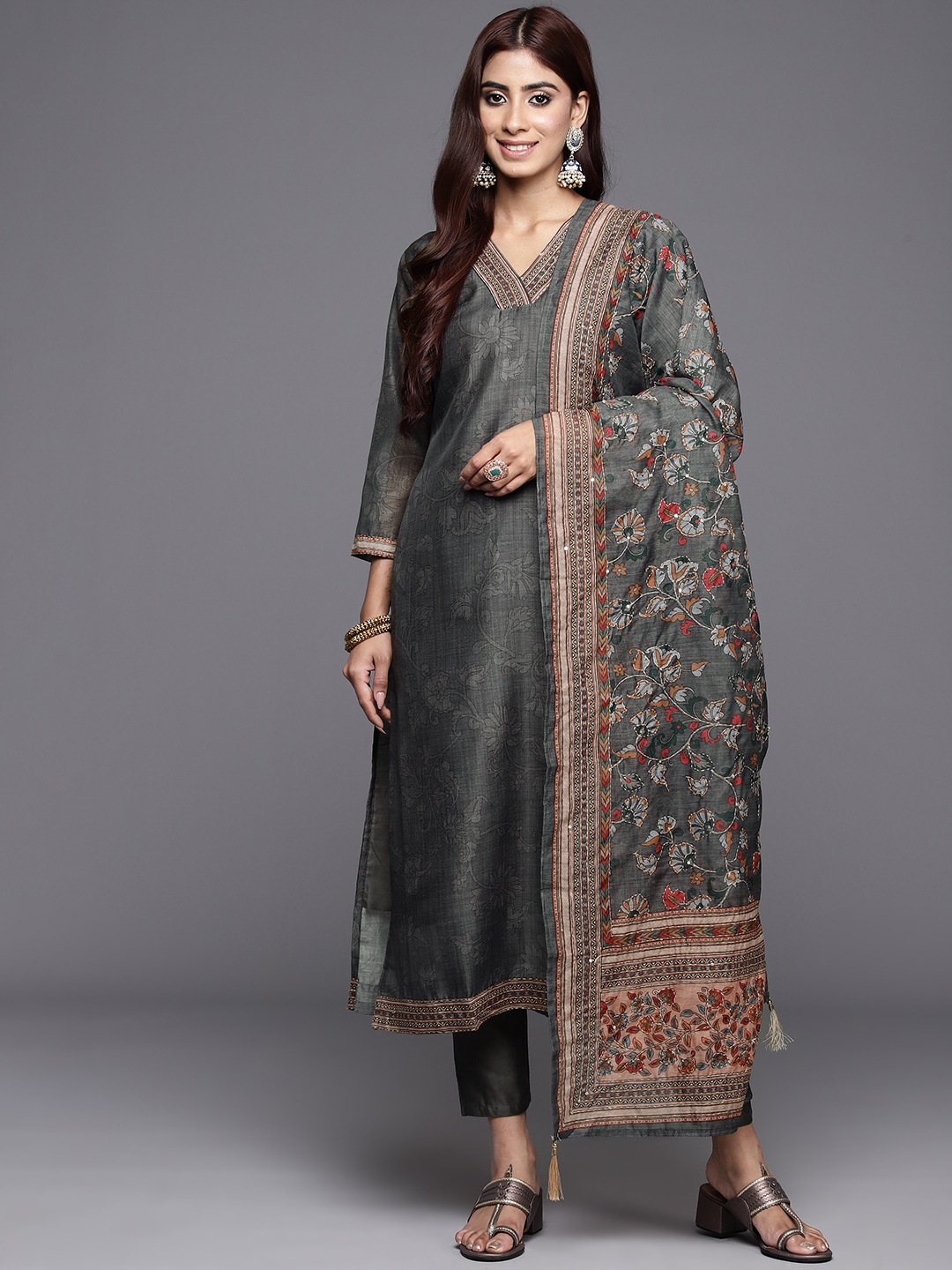 

Varanga Women Floral Printed Regular Kurta with Trousers & With Dupatta, Grey