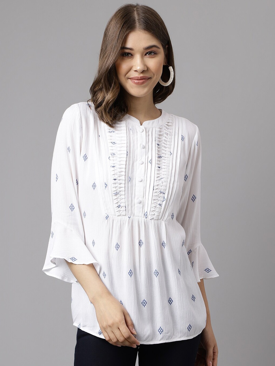 

Latin Quarters Geometric Printed Mandarin Collar Bell Sleeves Top, White