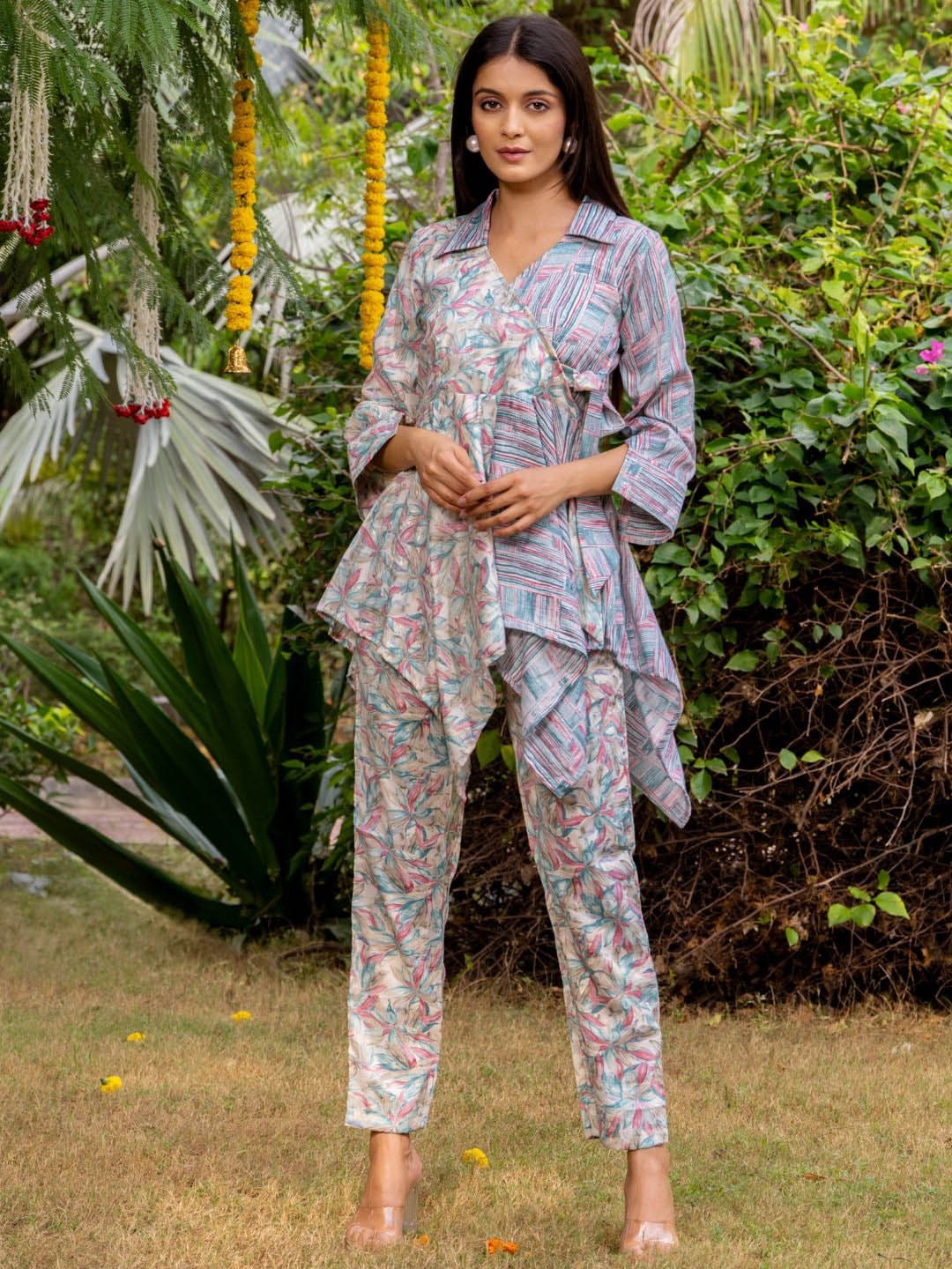 

HOUSE OF JAMOTI Floral Printed Tie Up Tunic With Trousers, Blue