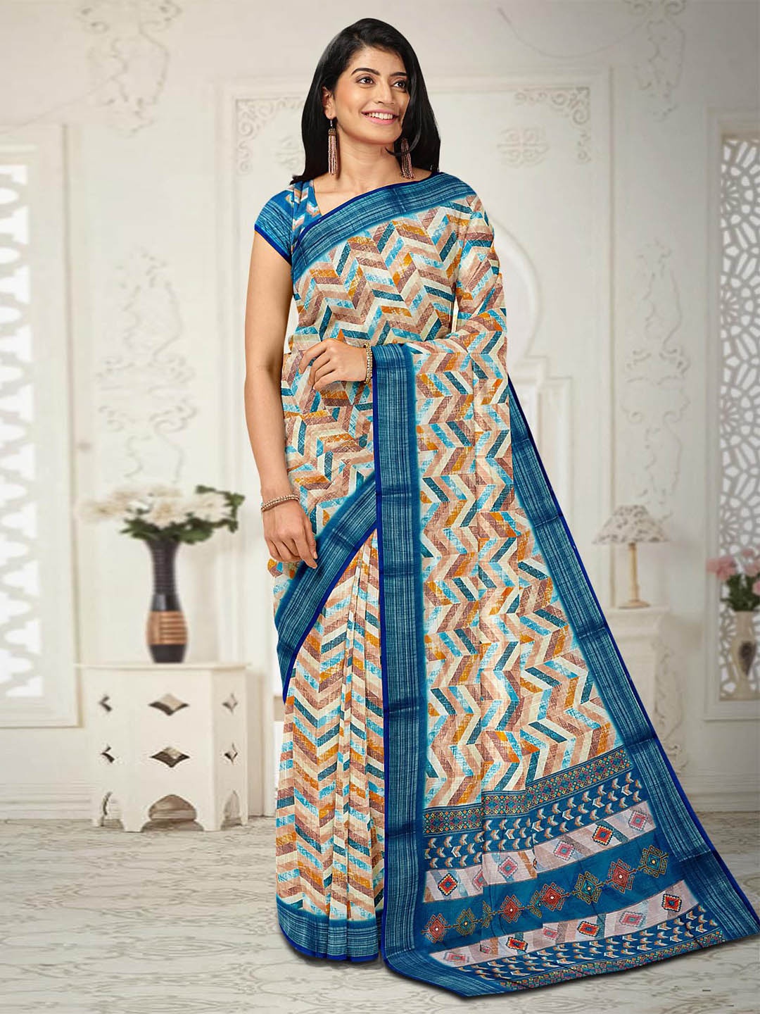 

Kalamandir Geometric Printed Saree, Blue