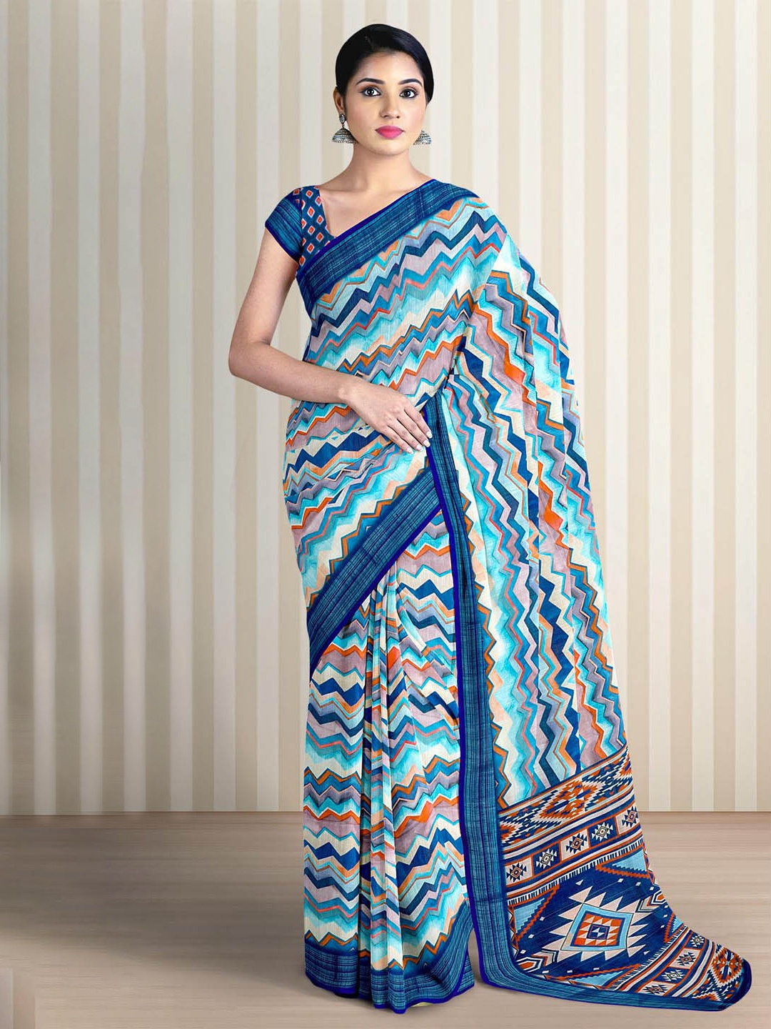 

Kalamandir Geometric Printed Linen Blend Saree, Blue