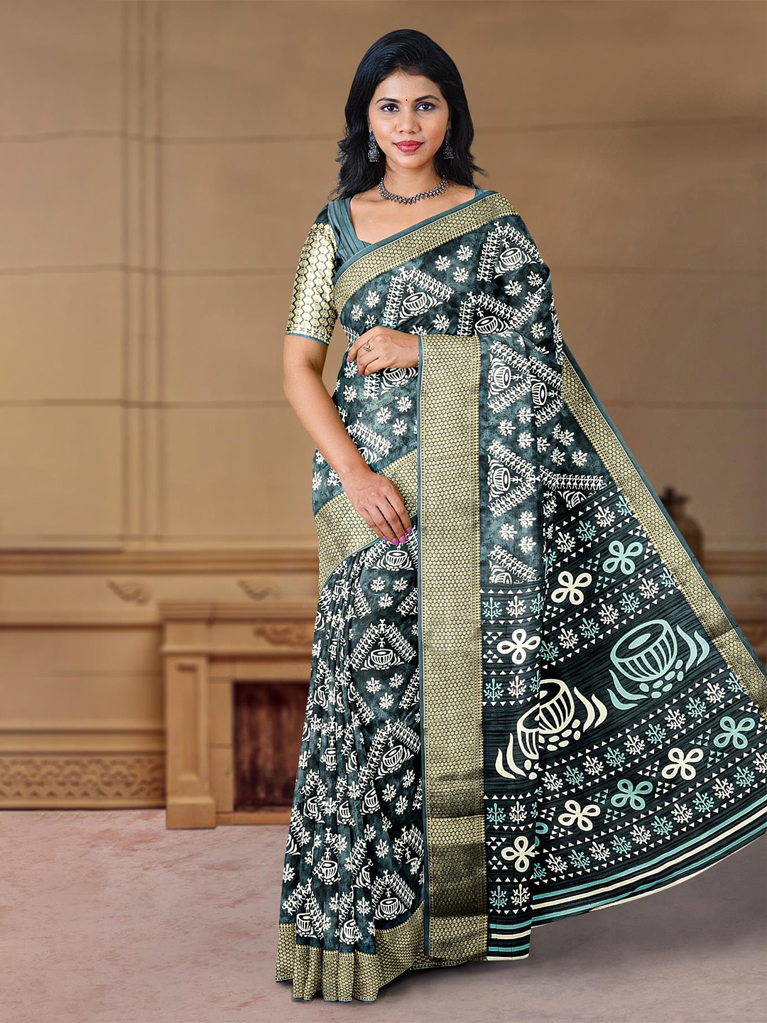 

Kalamandir Geometric Printed Saree, Grey