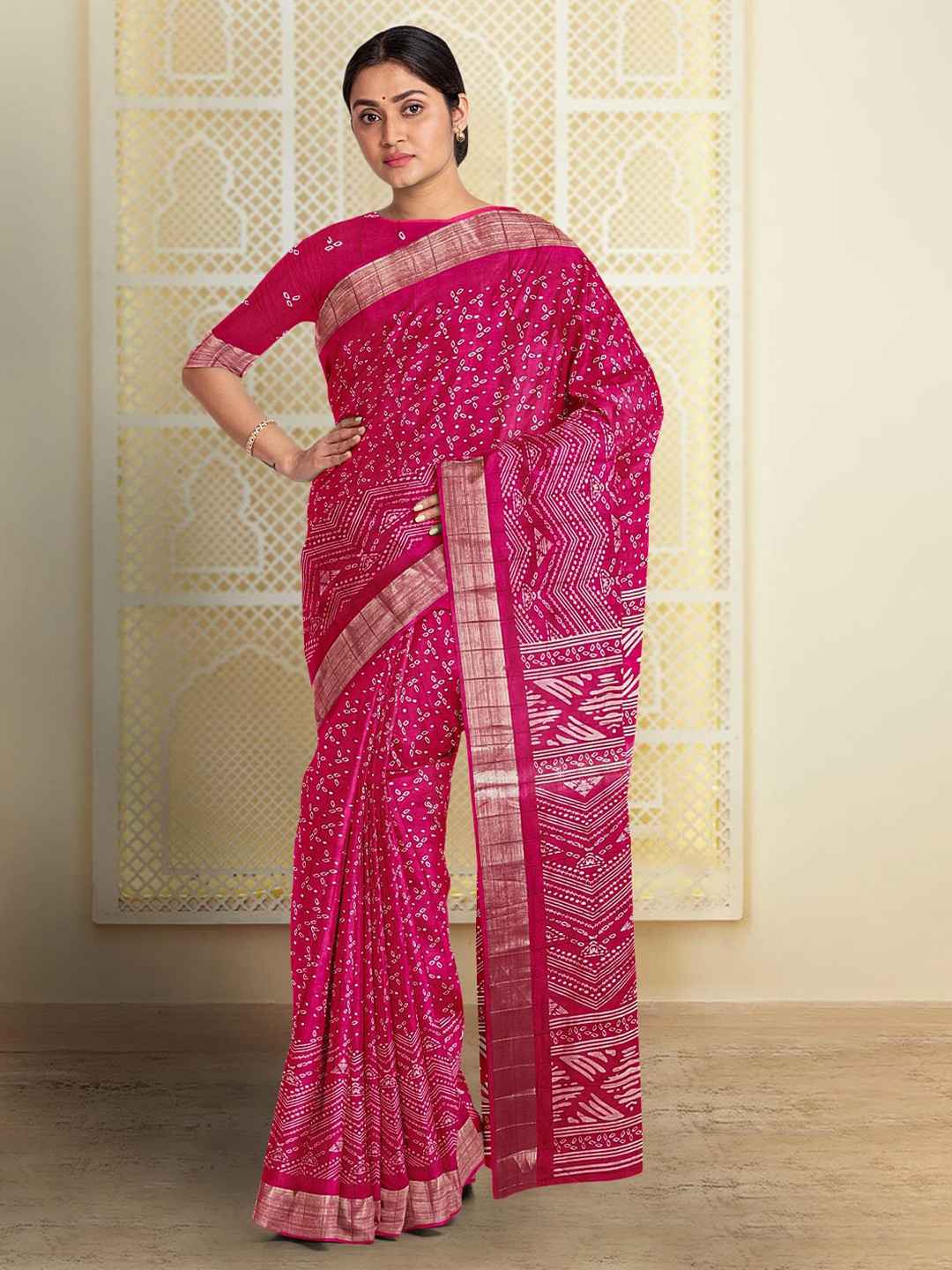 

Kalamandir Ethnic Motif Printed Zari Saree, Pink