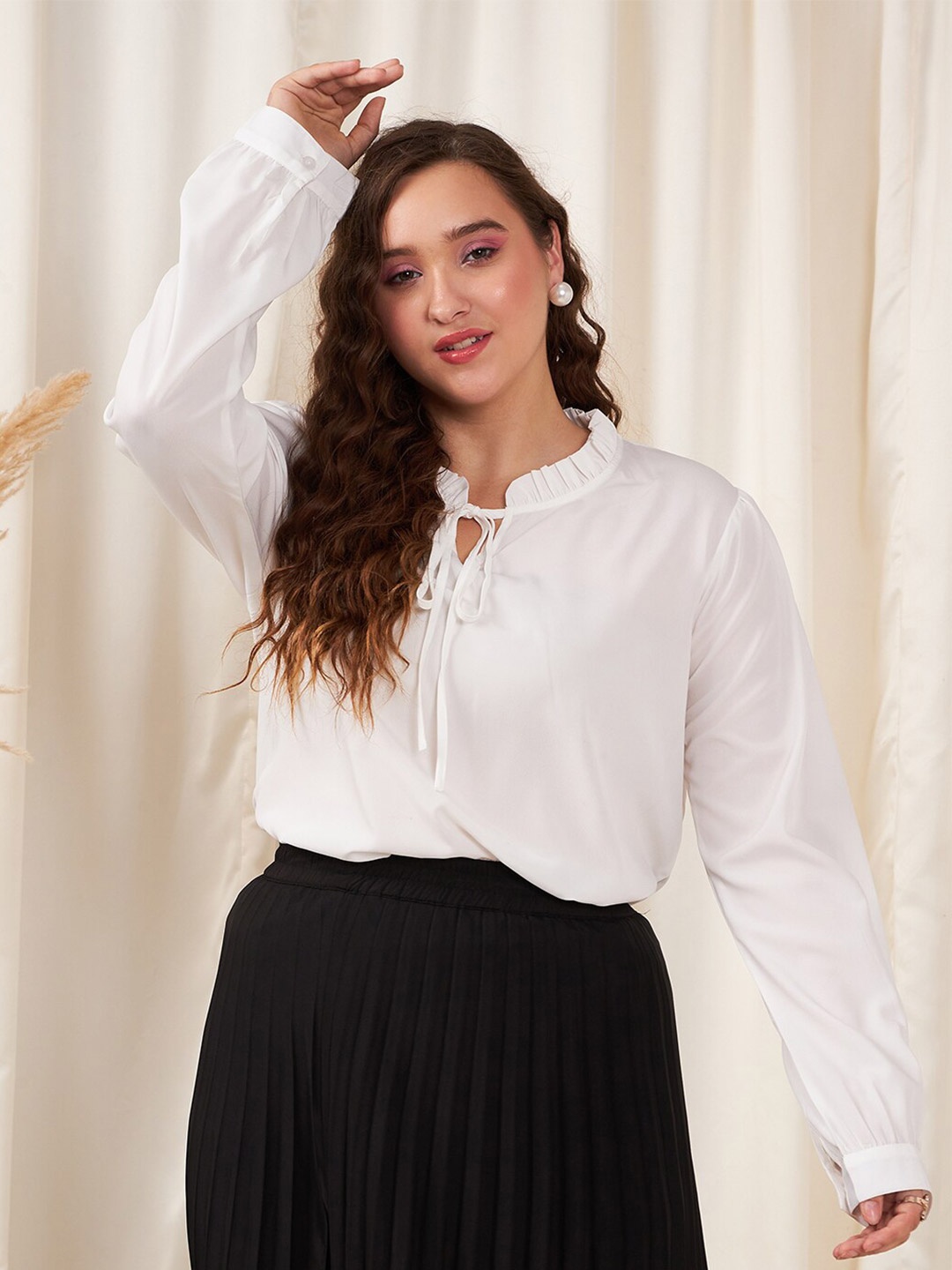 

Berrylush Curve White Cuffed Sleeves Crepe Tie-Up Neck Ruffled Top