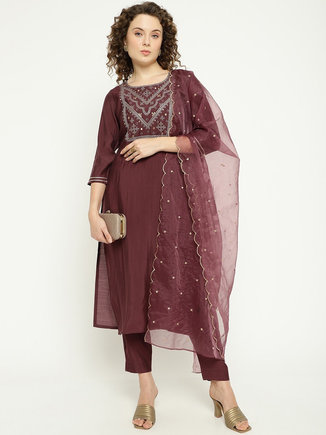 

AURIELLA Ethnic Motifs Embroidered Regular Kurta With Trousers & Dupatta, Mauve