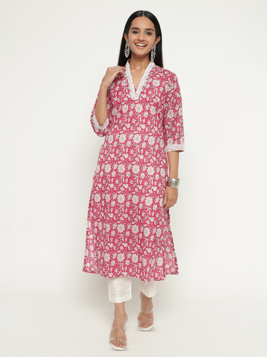 

AURIELLA Floral Printed V-Neck Lace Detail Pure Cotton Kurta, Magenta