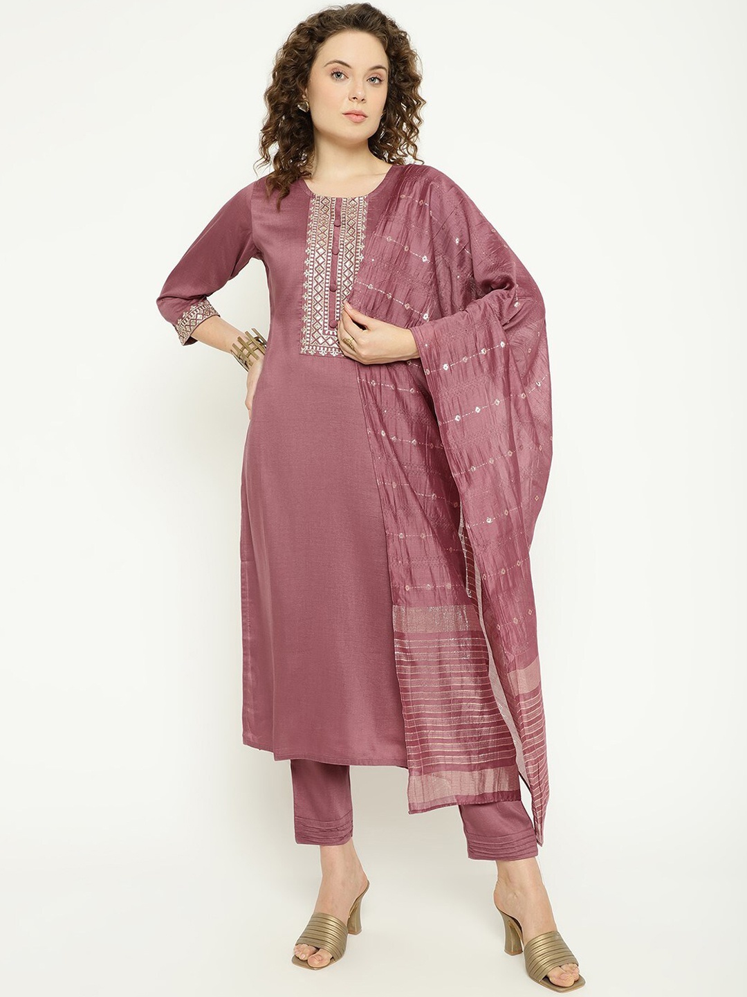 

AURIELLA Ethnic Motifs Yoke Design Kurta With Trousers & Dupatta, Mauve