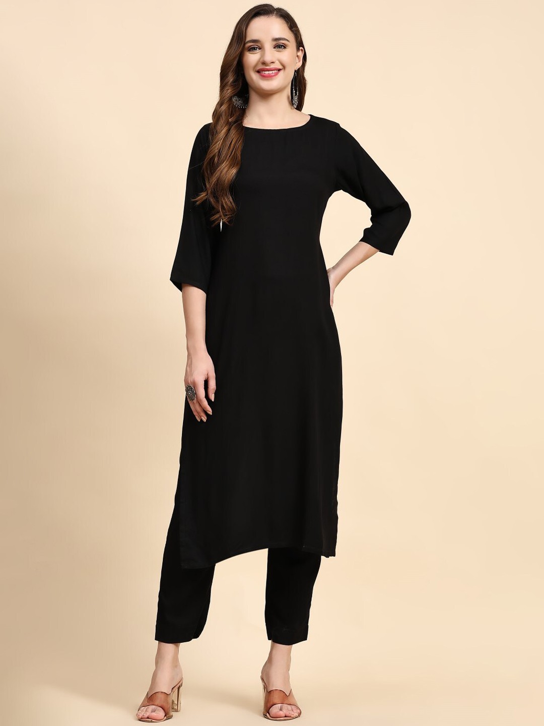 

AURIELLA Boat Neck Straight Kurta with Trouser, Black