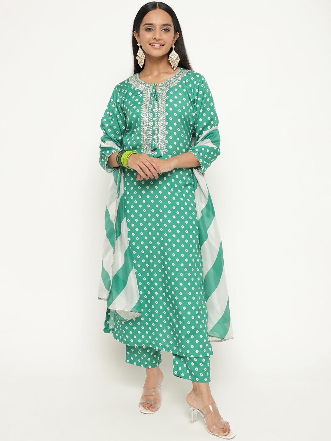 

AURIELLA Bandhani Printed Thread Work Kurta & Trousers With Dupatta, Green