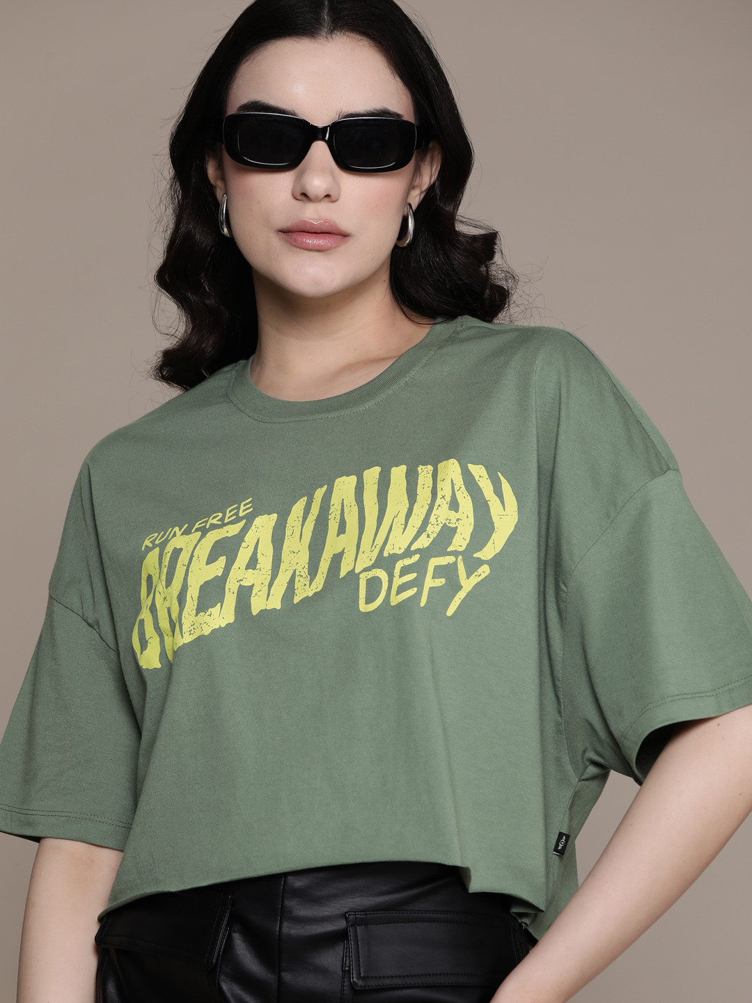 

The Roadster Lifestyle Co. Typography Printed Drop-Shoulder Sleeves Oversized T-shirt, Green