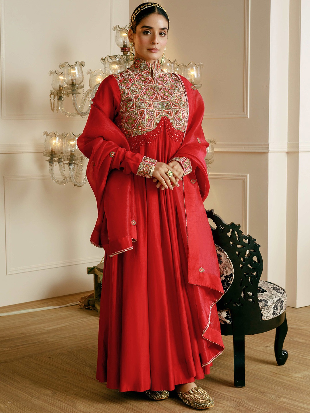 

NEHHA NHATA Floral Beads & Stones Embroidered Chanderi Silk Anarkali Kurta With Dupatta, Red