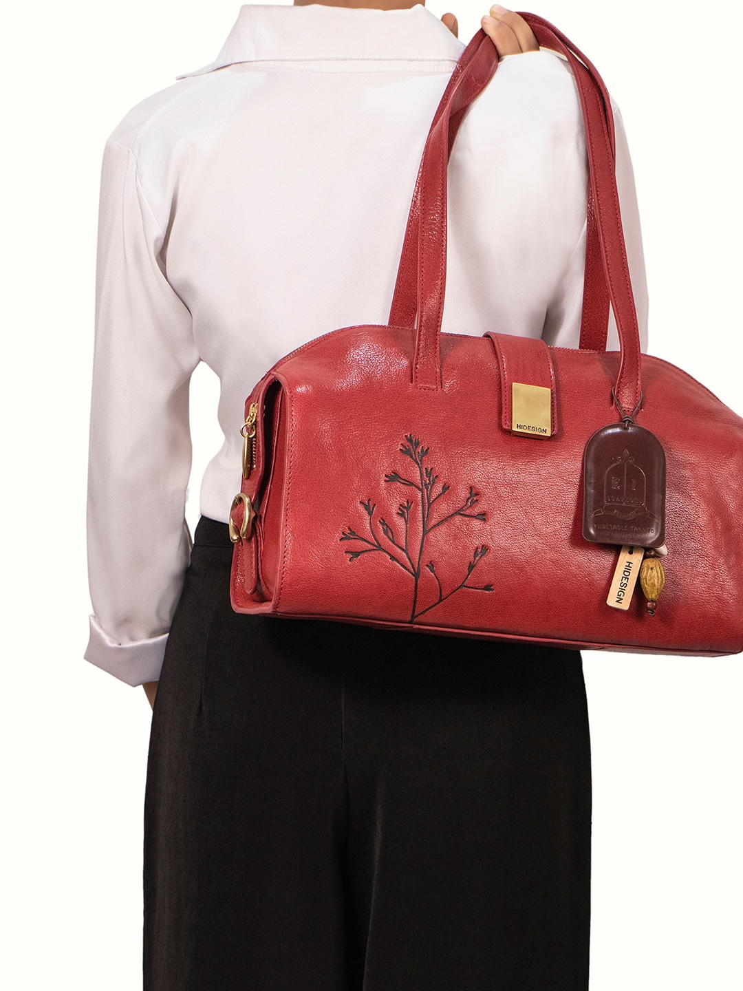 

Hidesign Textured Structured Leather Shoulder Bag With Tasselled, Red